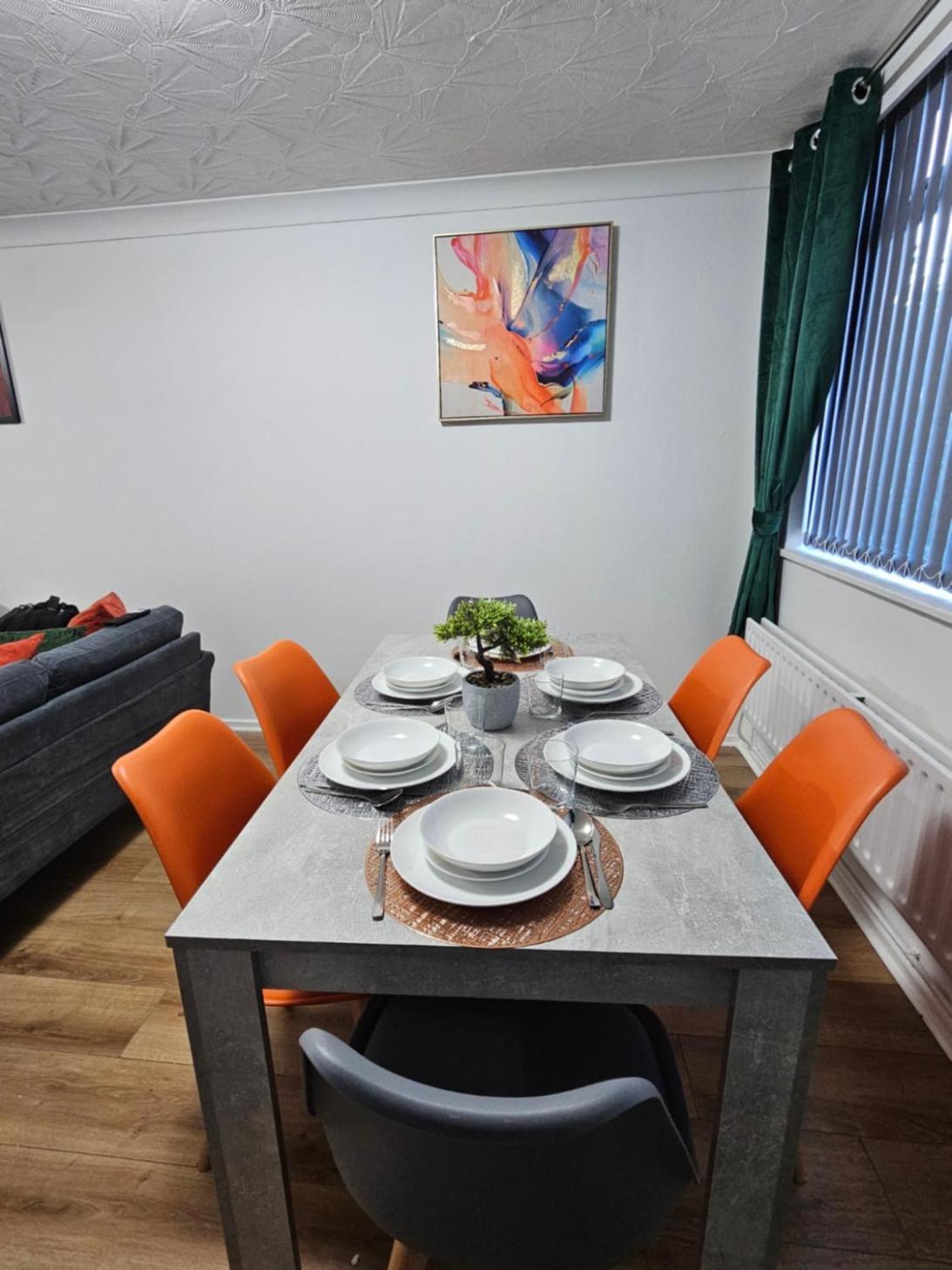 Lushstay Telford - Families, Contractors & Group Of Friends, Long Term Stay Exterior photo